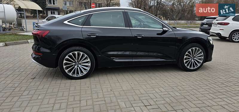 Позашляховик / Кросовер Audi e-tron Sportback 2020 в Тернополі