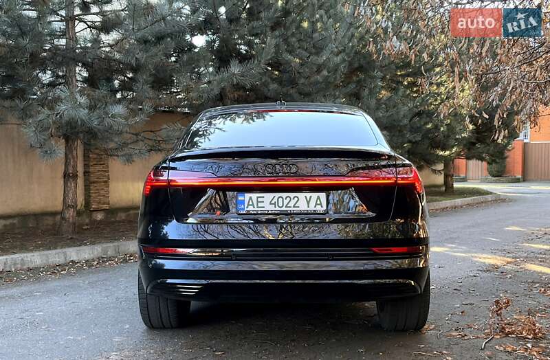 Внедорожник / Кроссовер Audi e-tron Sportback 2022 в Днепре