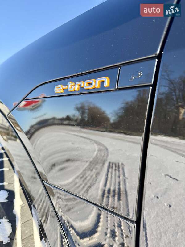 Внедорожник / Кроссовер Audi e-tron Sportback 2021 в Киеве
