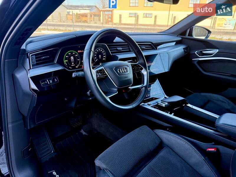 Внедорожник / Кроссовер Audi e-tron Sportback 2021 в Киеве