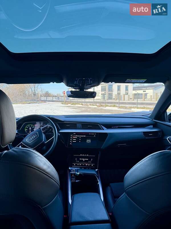 Внедорожник / Кроссовер Audi e-tron Sportback 2021 в Киеве