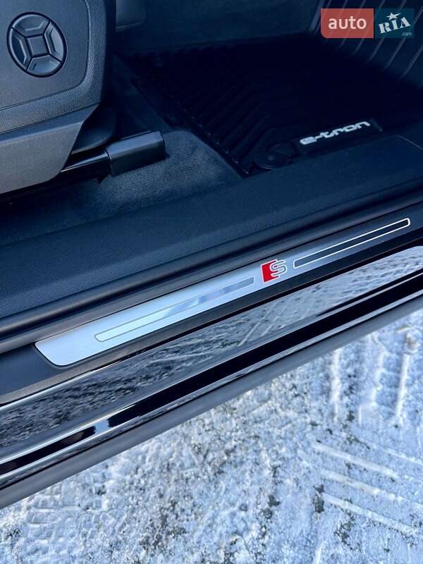 Внедорожник / Кроссовер Audi e-tron Sportback 2021 в Киеве