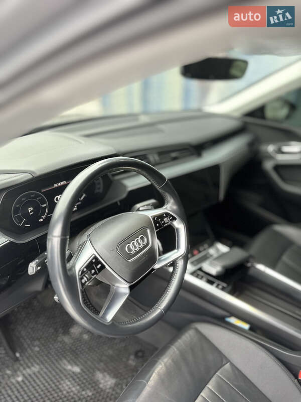 Внедорожник / Кроссовер Audi e-tron Sportback 2020 в Житомире
