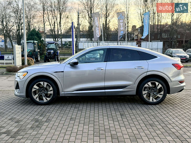 Позашляховик / Кросовер Audi e-tron Sportback 2022 в Рівному