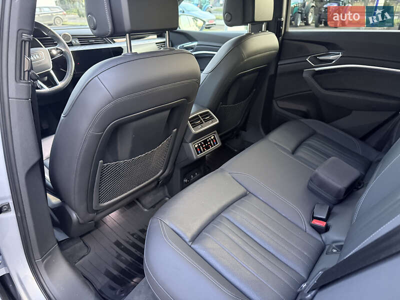Позашляховик / Кросовер Audi e-tron Sportback 2022 в Рівному