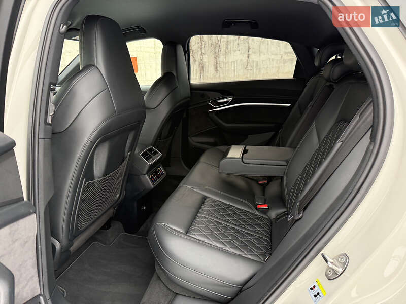 Внедорожник / Кроссовер Audi e-tron Sportback 2020 в Ровно фото 68 Внедорожник / Кроссовер Audi e-tron Sportback 2020 в Ровно