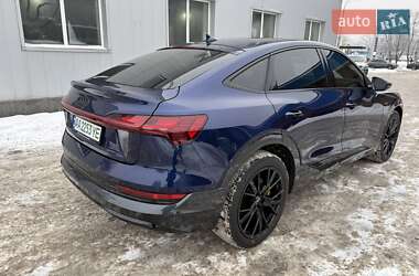Позашляховик / Кросовер Audi e-tron Sportback 2022 в Києві