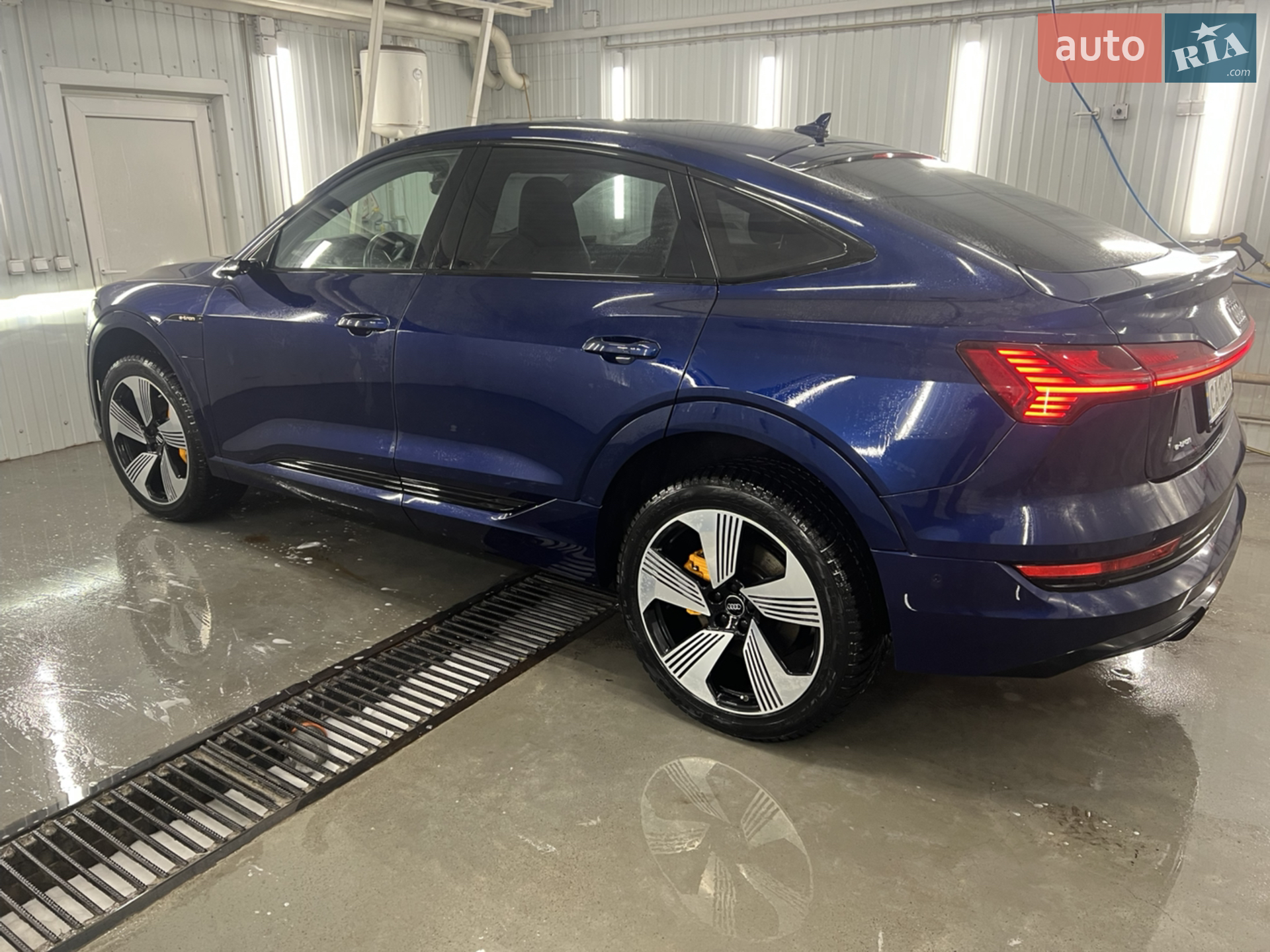 2020 Audi e-tron Sportback - мініатюра 17