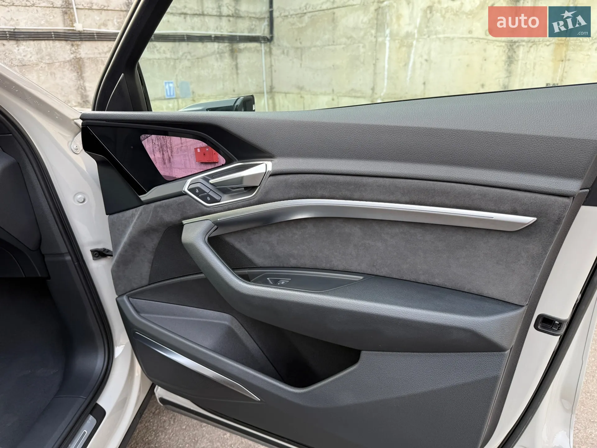 2020 Audi e-tron Sportback - мініатюра 44