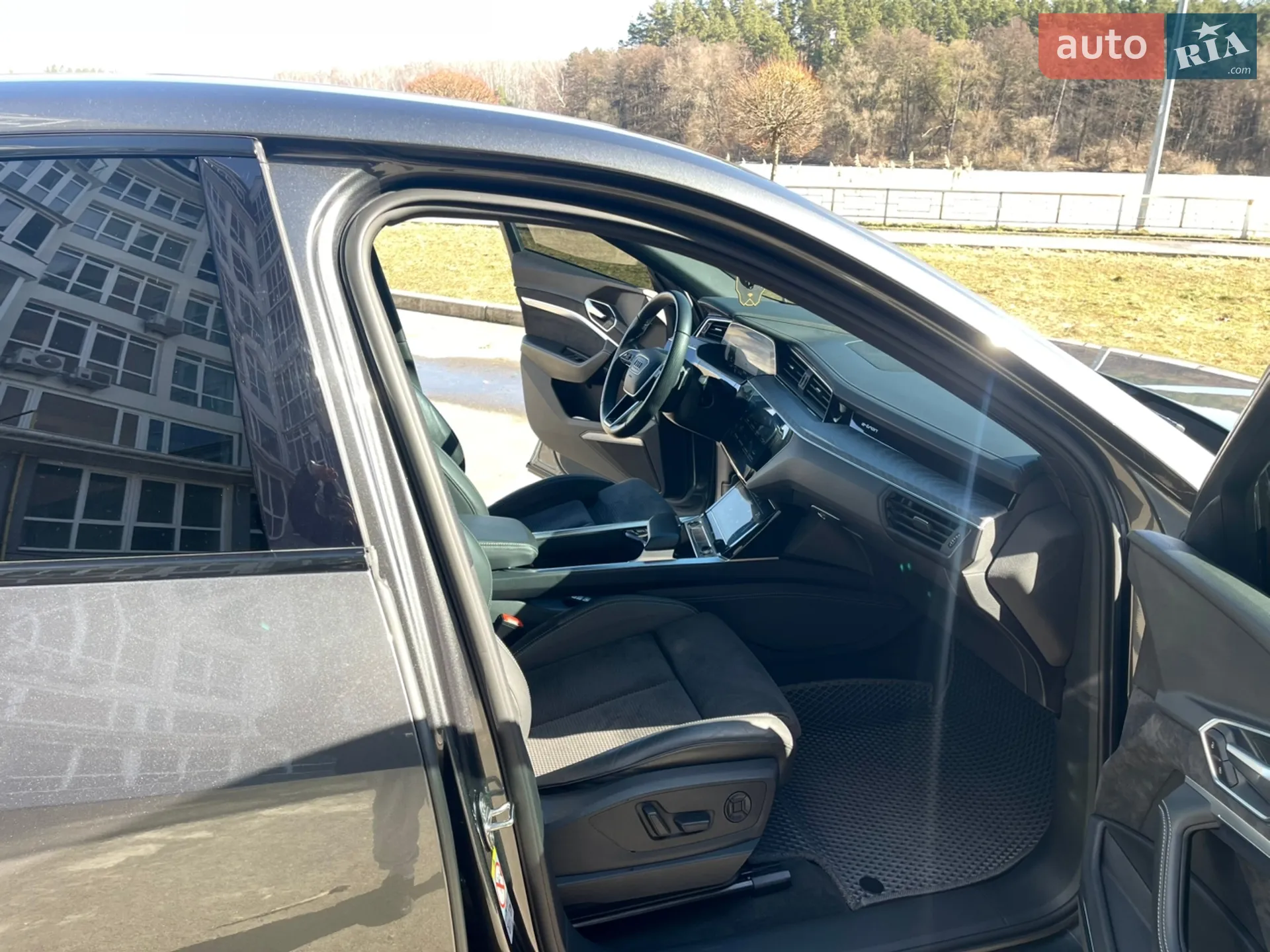 2020 Audi e-tron Sportback - мініатюра 15