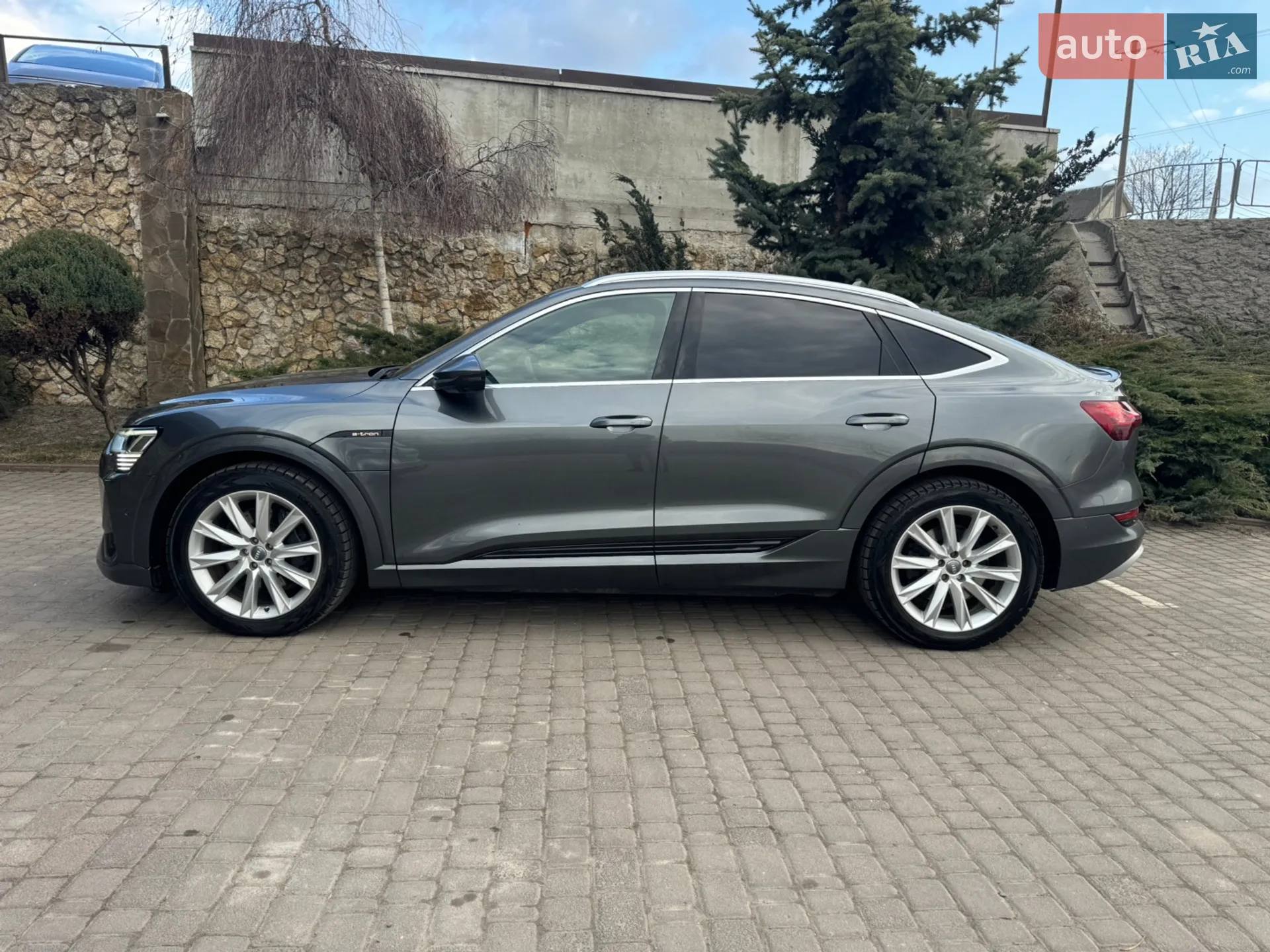 2020 Audi e-tron Sportback - мініатюра 3