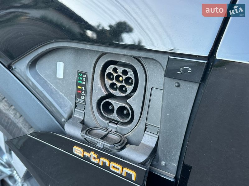 Внедорожник / Кроссовер Audi e-tron Sportback 2022 в Киеве