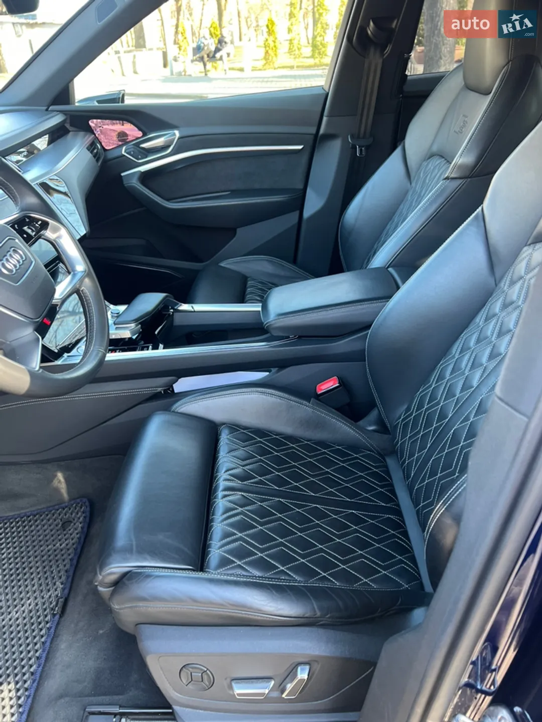 2020 Audi e-tron Sportback - мініатюра 14