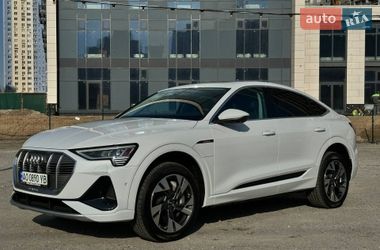 Позашляховик / Кросовер Audi e-tron Sportback 2022 в Києві