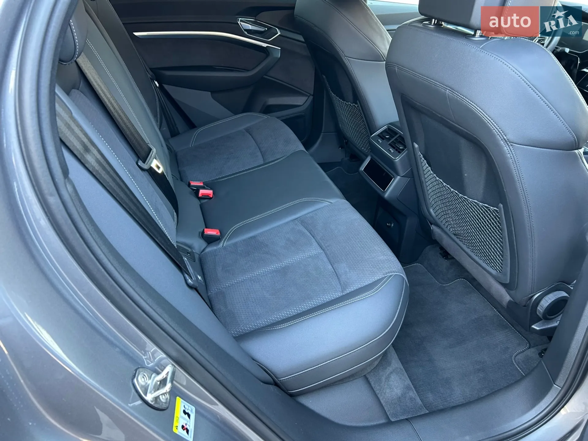 2022 Audi e-tron Sportback - мініатюра 24