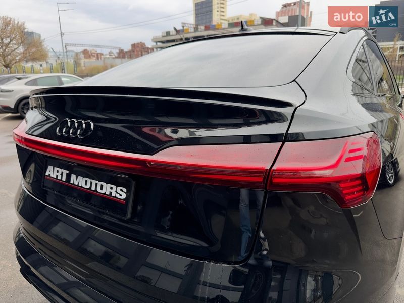 Внедорожник / Кроссовер Audi e-tron Sportback 2022 в Киеве