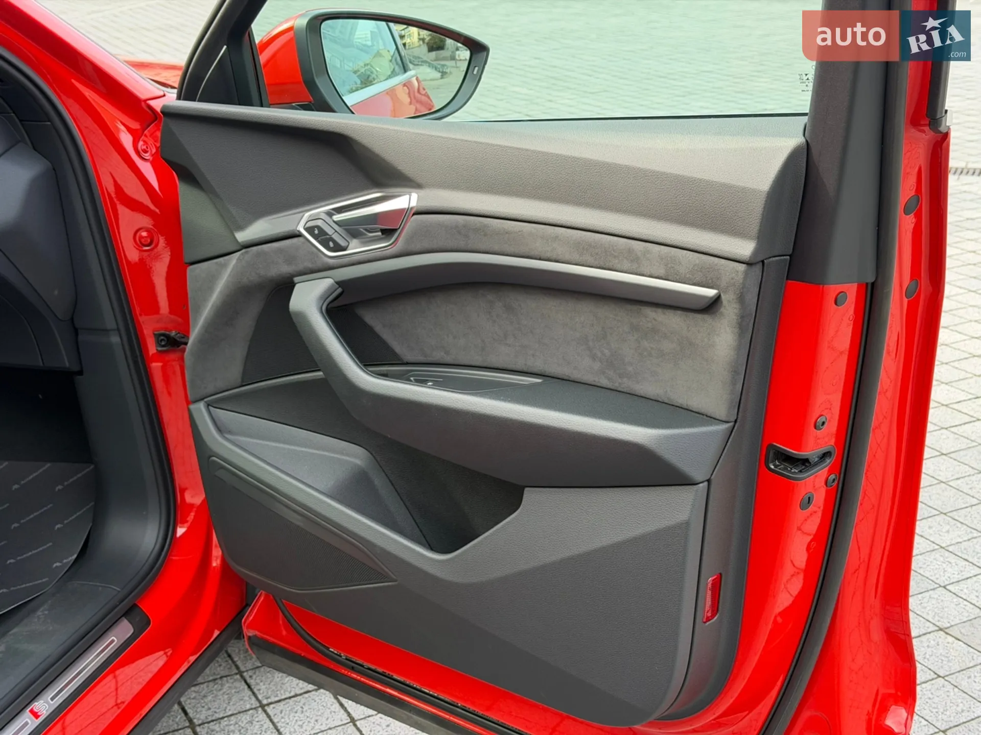 2020 Audi e-tron Sportback - мініатюра 31