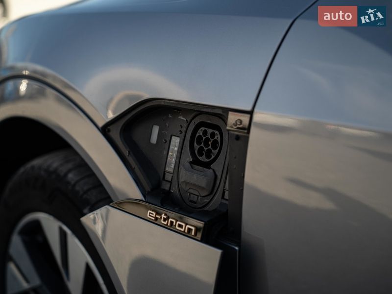 Внедорожник / Кроссовер Audi e-tron Sportback 2020 в Черновцах
