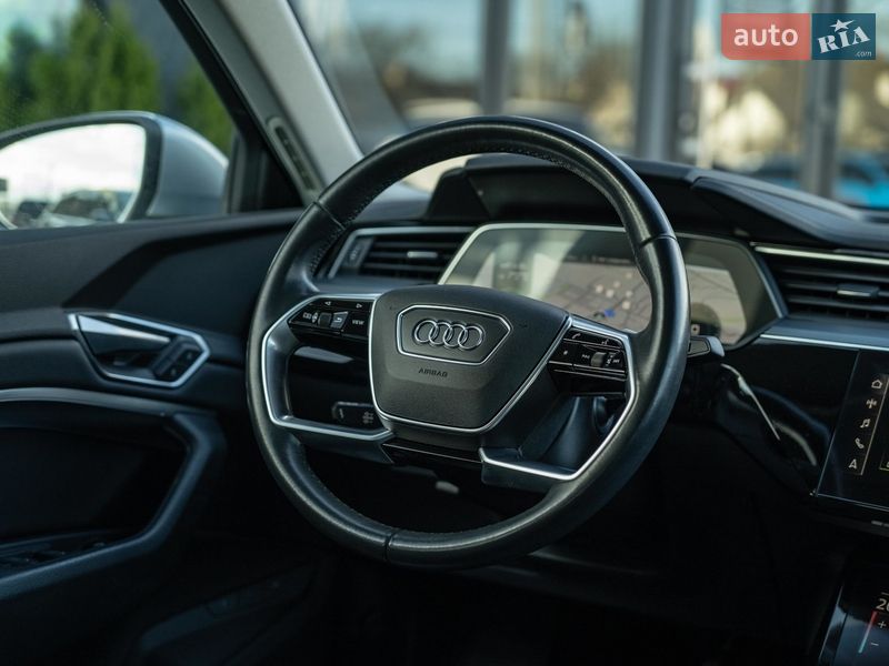Внедорожник / Кроссовер Audi e-tron Sportback 2020 в Черновцах