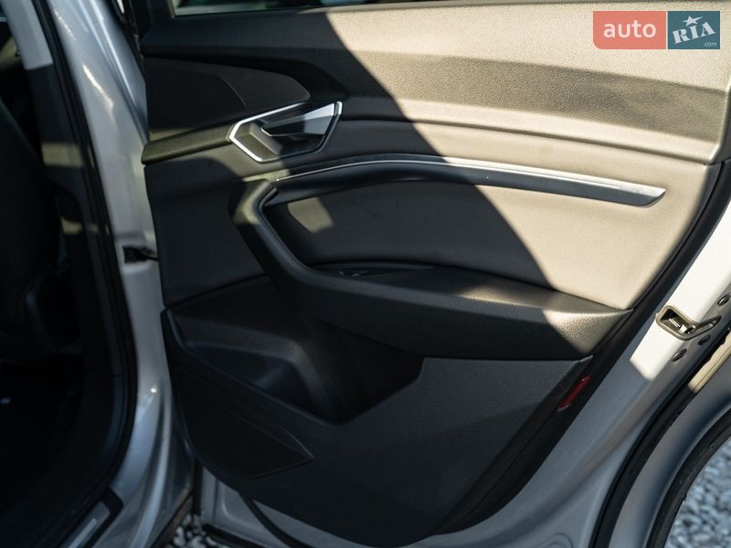 Внедорожник / Кроссовер Audi e-tron Sportback 2020 в Черновцах