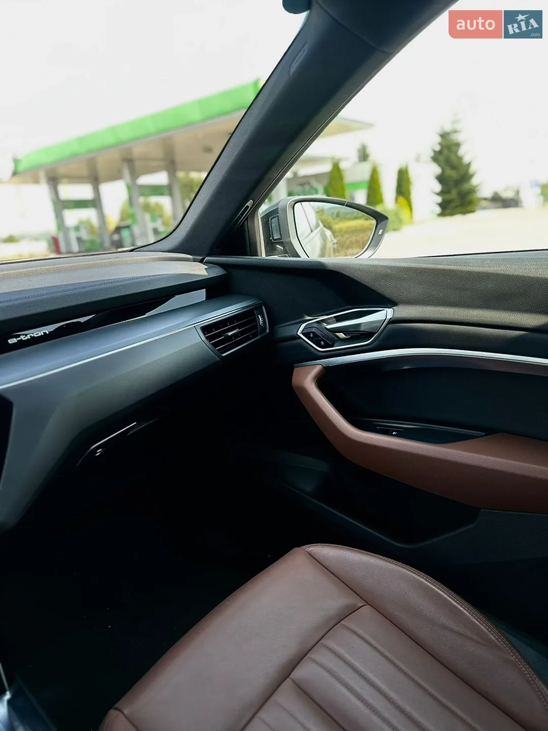 2020 Audi e-tron Sportback - мініатюра 8