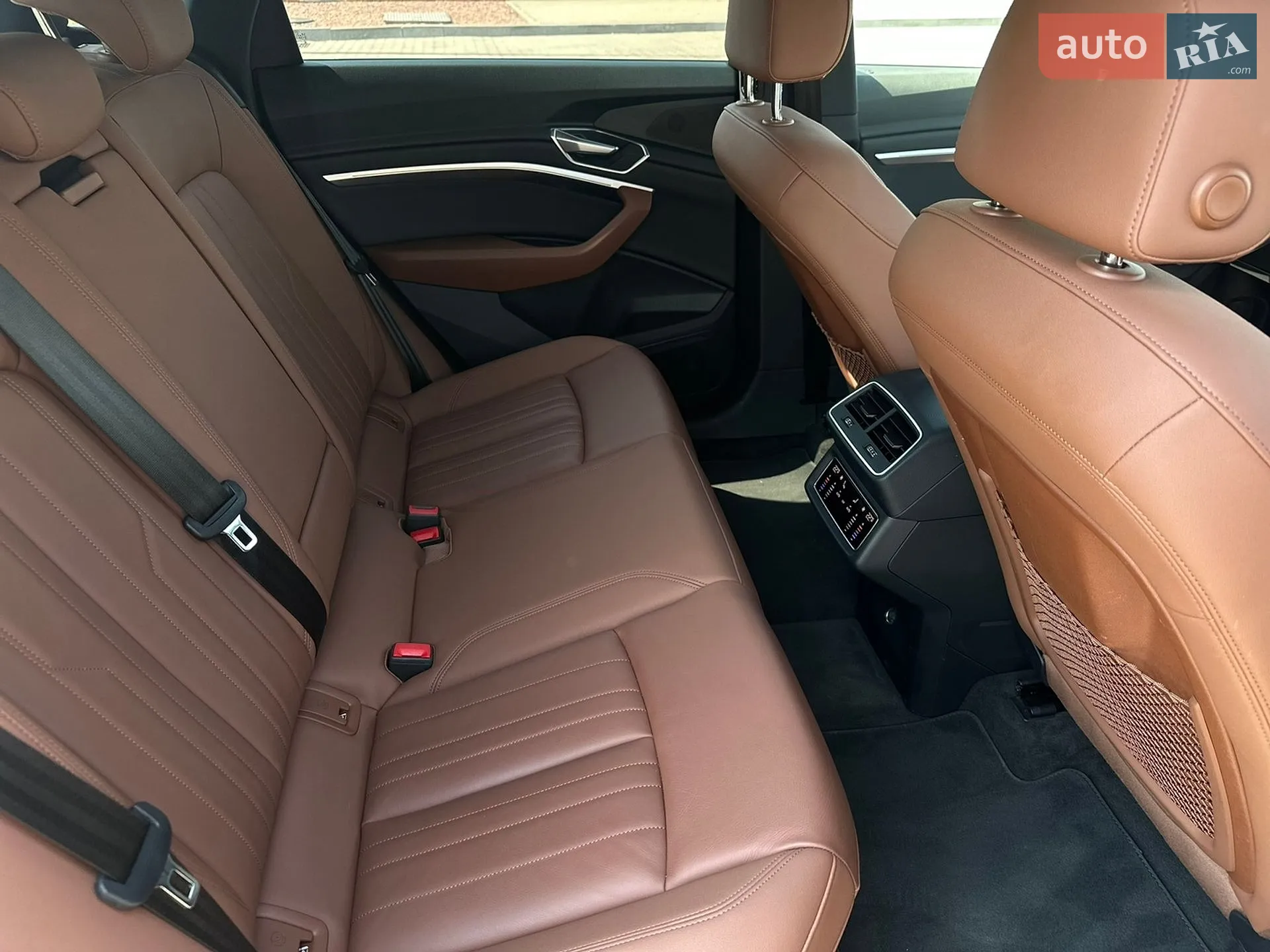 2020 Audi e-tron Sportback - мініатюра 16