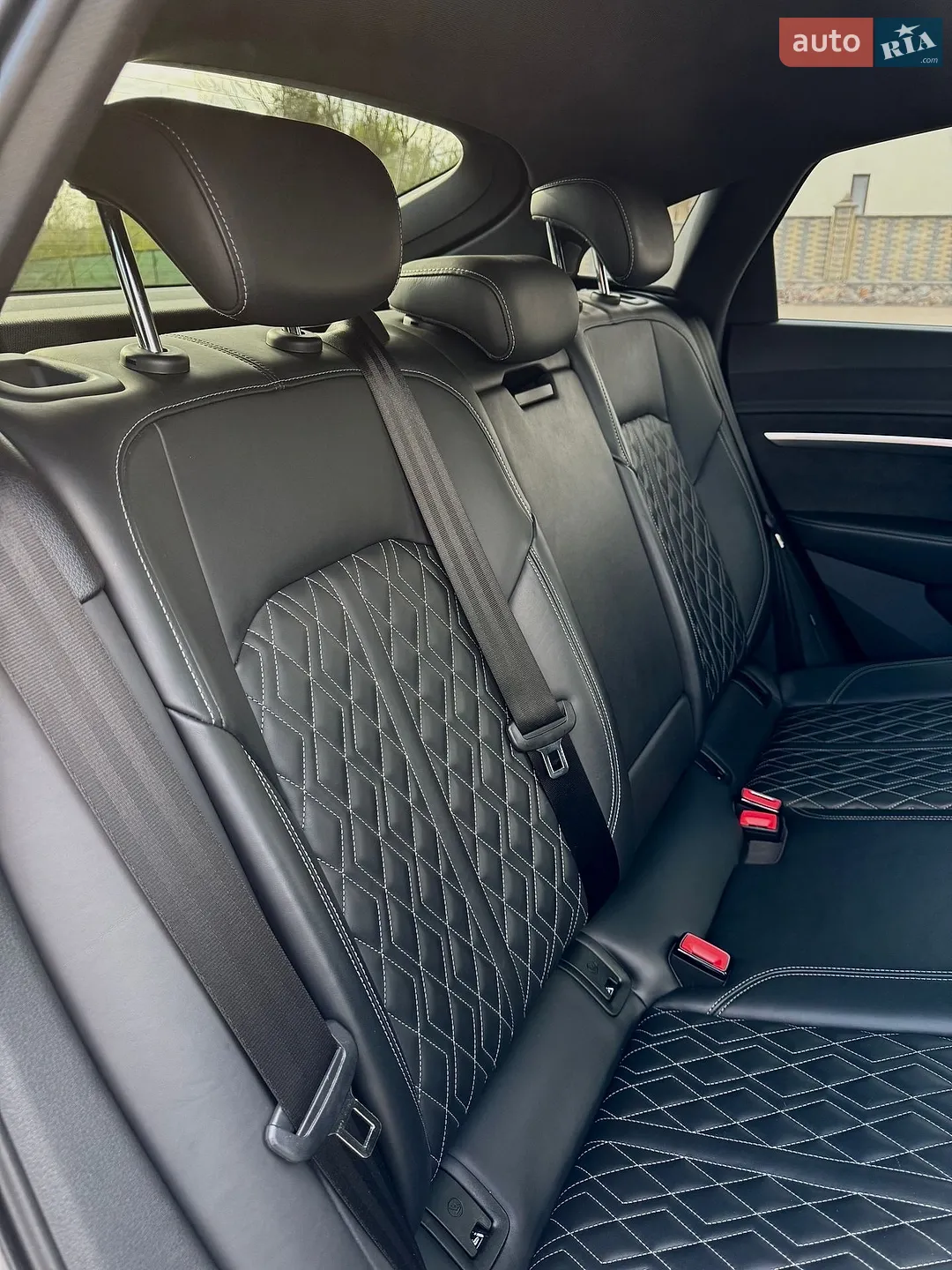 2020 Audi e-tron Sportback - мініатюра 36