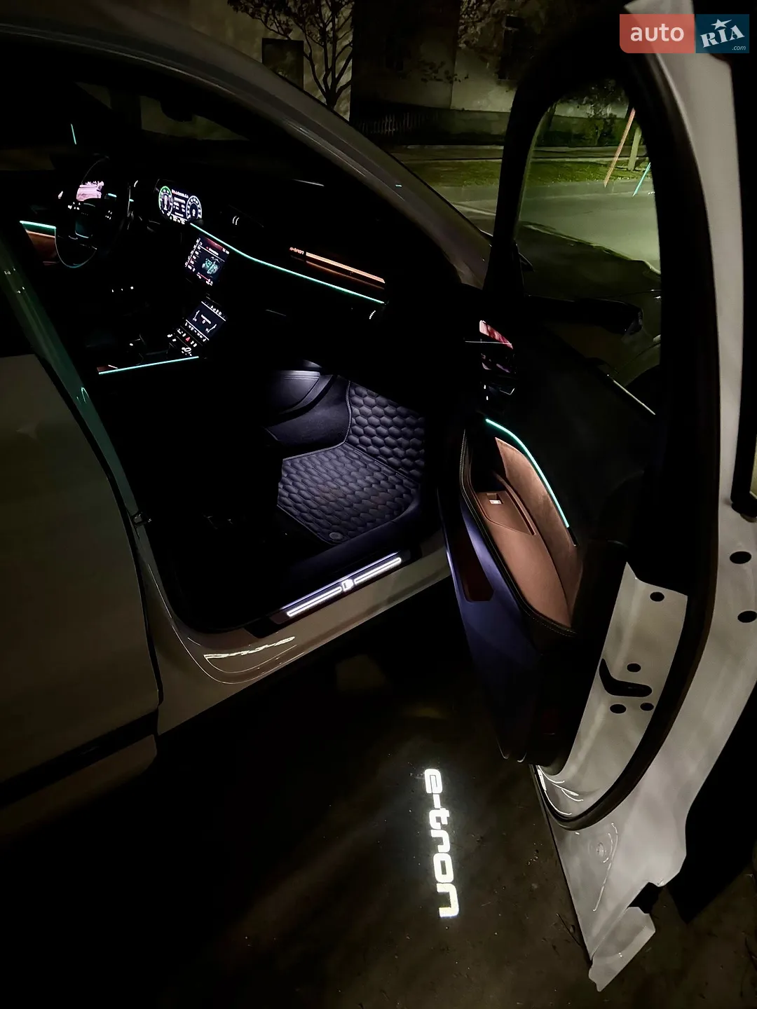 2020 Audi e-tron Sportback - мініатюра 88
