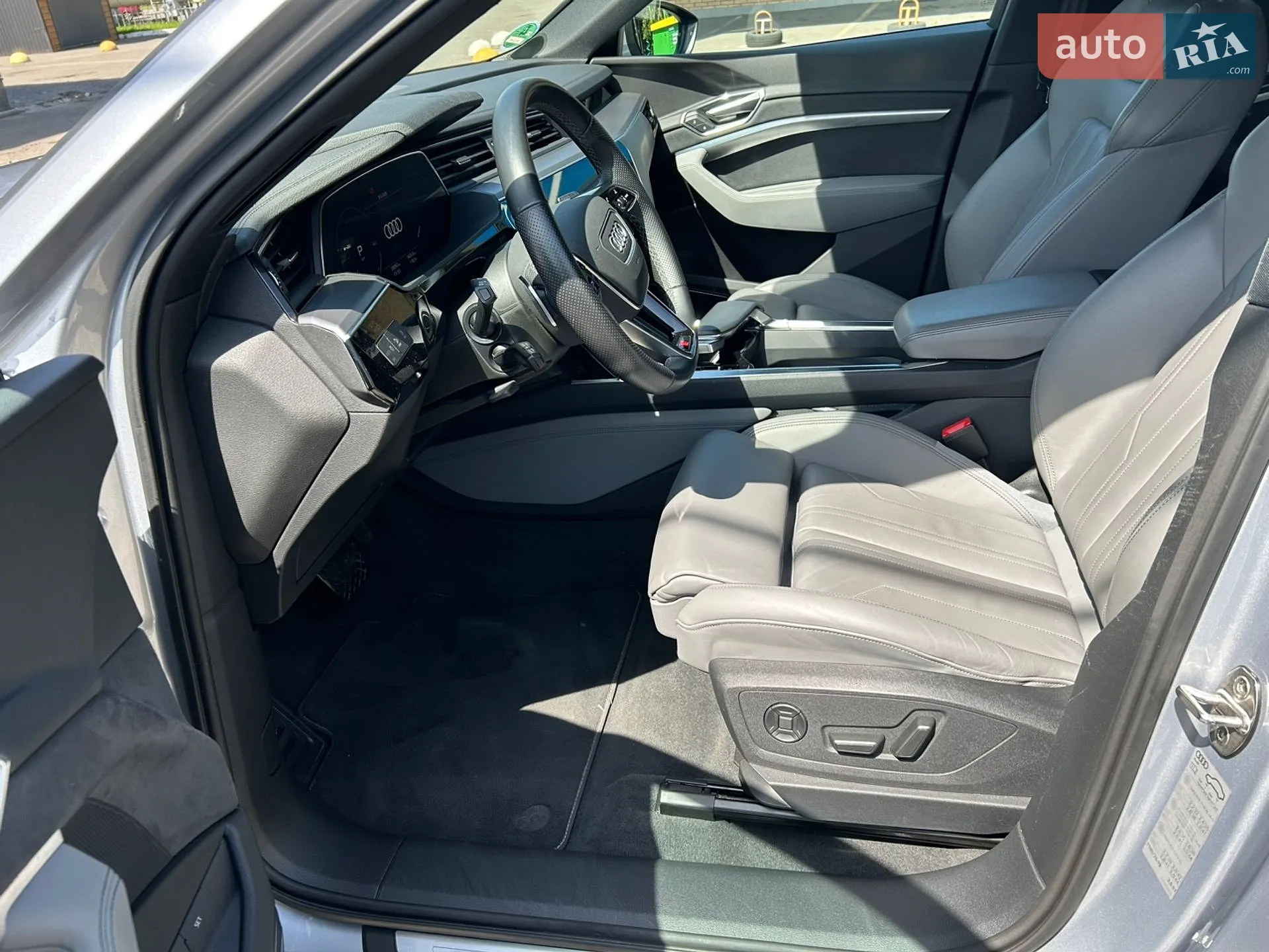 2022 Audi e-tron Sportback - мініатюра 36