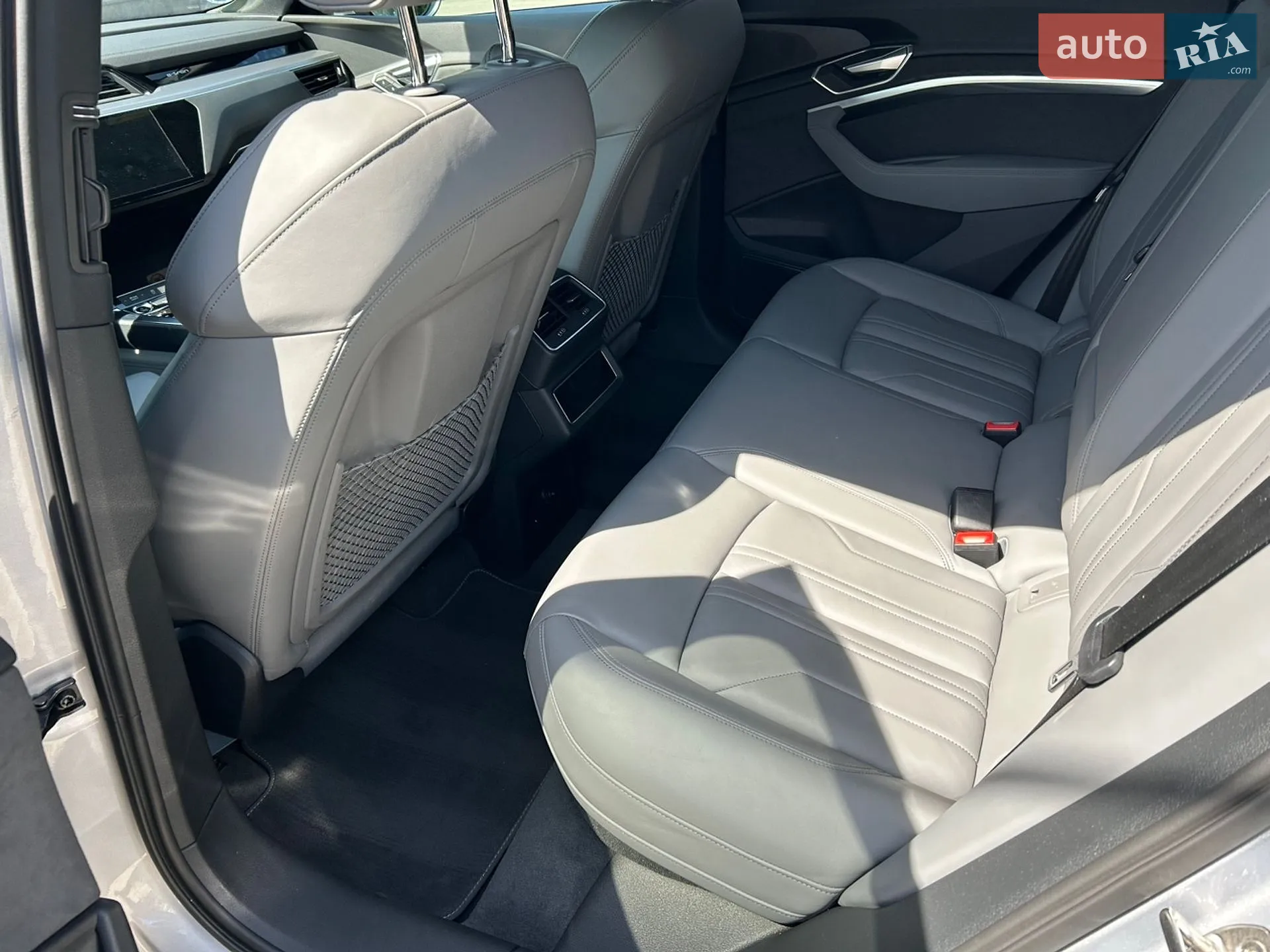 2022 Audi e-tron Sportback - мініатюра 38