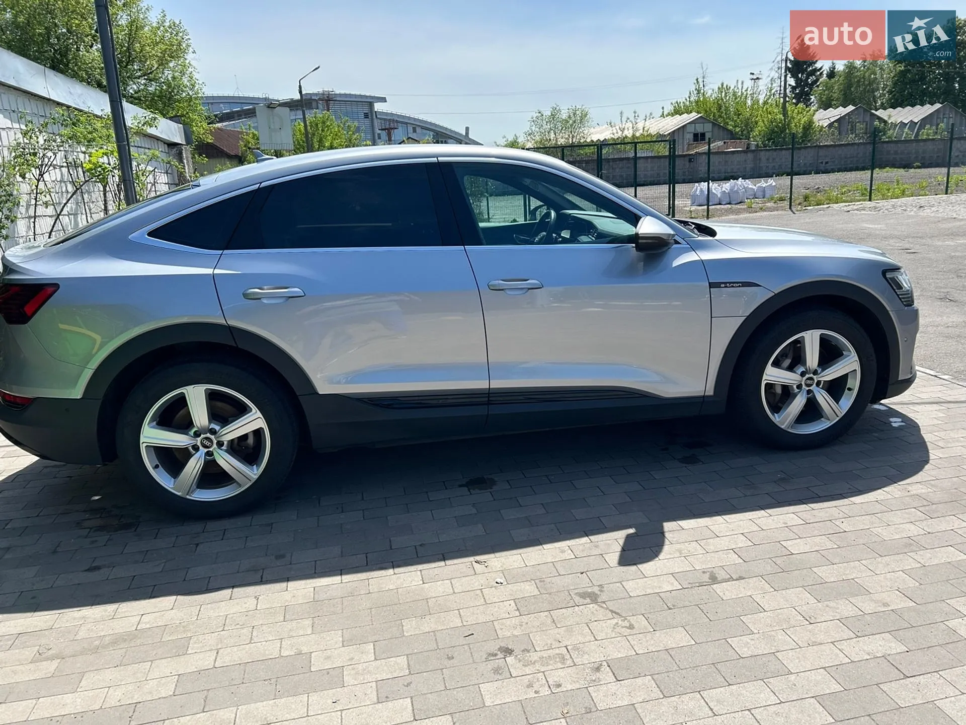 2022 Audi e-tron Sportback - мініатюра 8