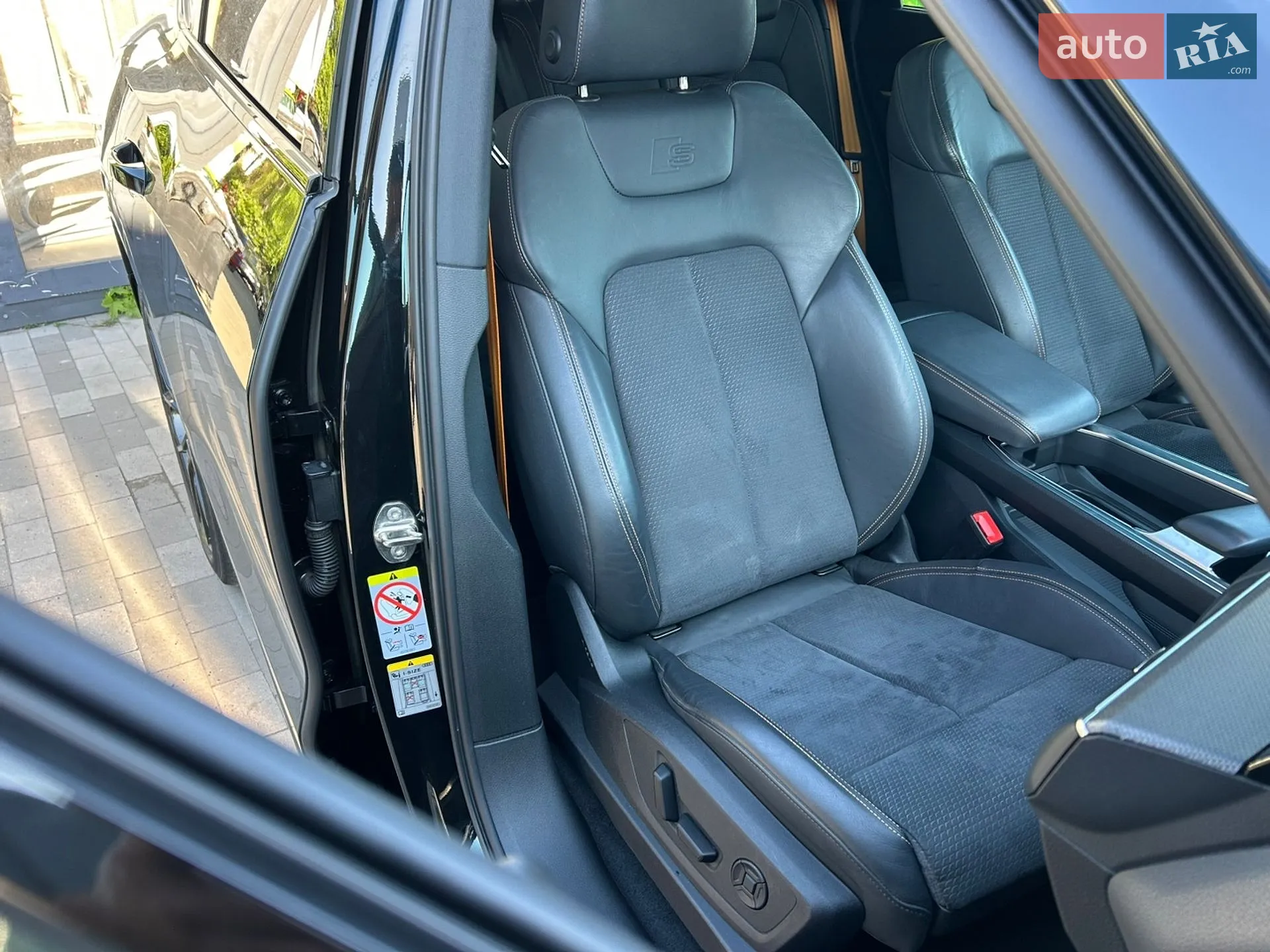 Audi e-tron Sportback 2022 VIN WAUZZZGE2NB028832 фото оголошення 14 з 30