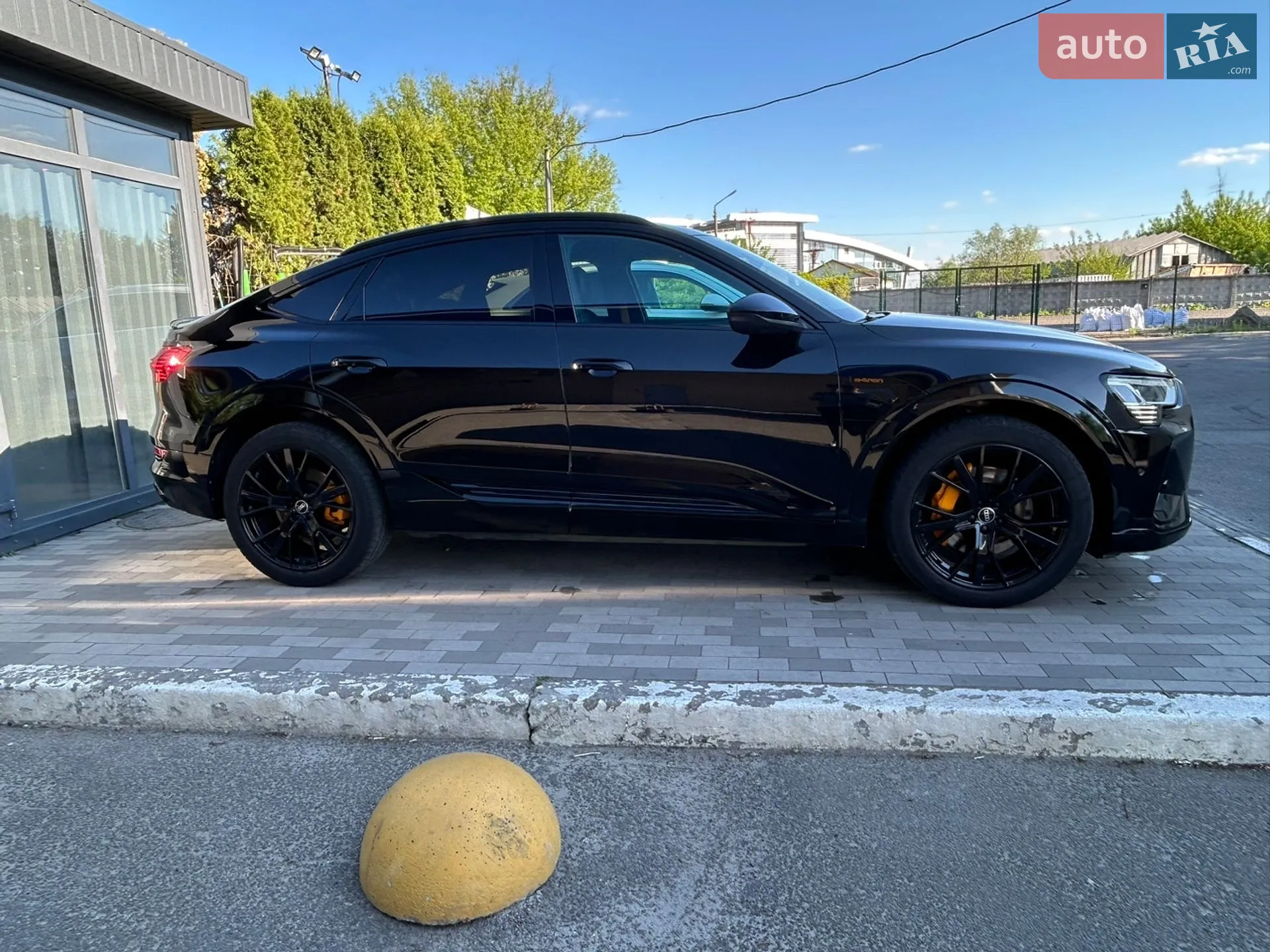 Audi e-tron Sportback 2022 VIN WAUZZZGE2NB028832 фото оголошення 2 з 30