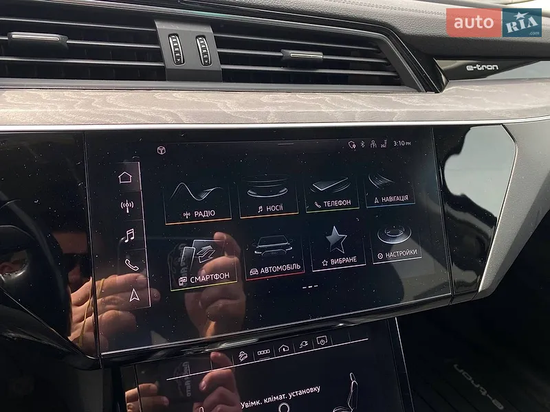 Audi e-tron Sportback 2021 VIN WA12AAGE2MB012331 фото оголошення 15 з 59