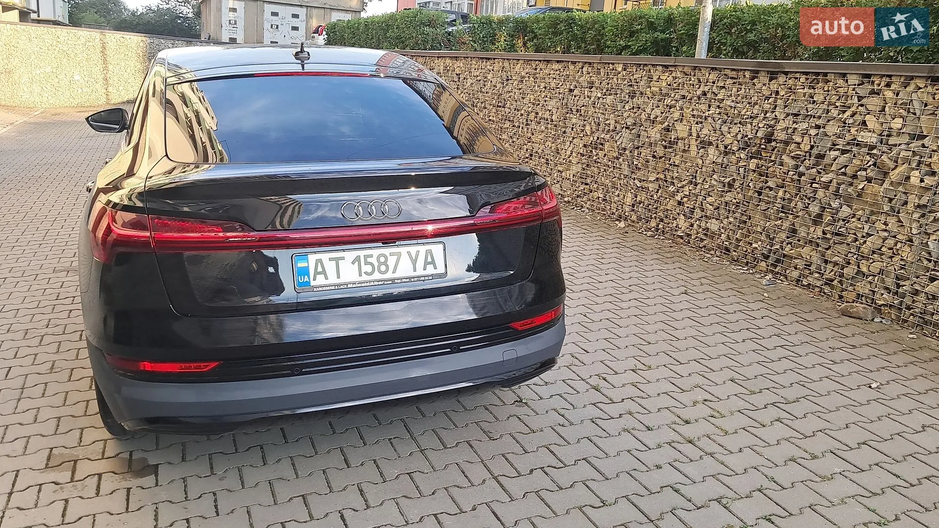 2020 Audi e-tron Sportback - мініатюра 2