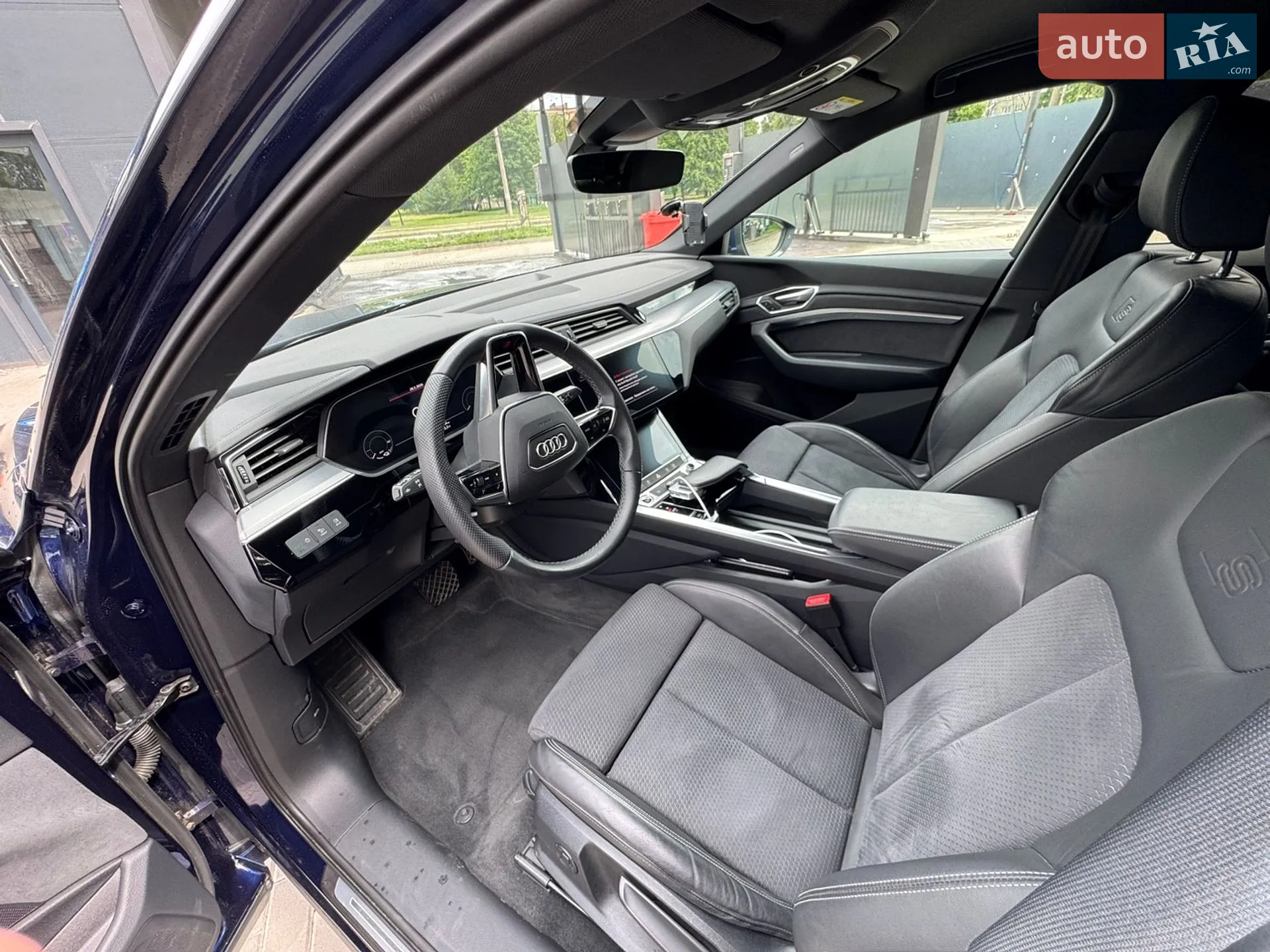 2021 Audi e-tron Sportback - мініатюра 14