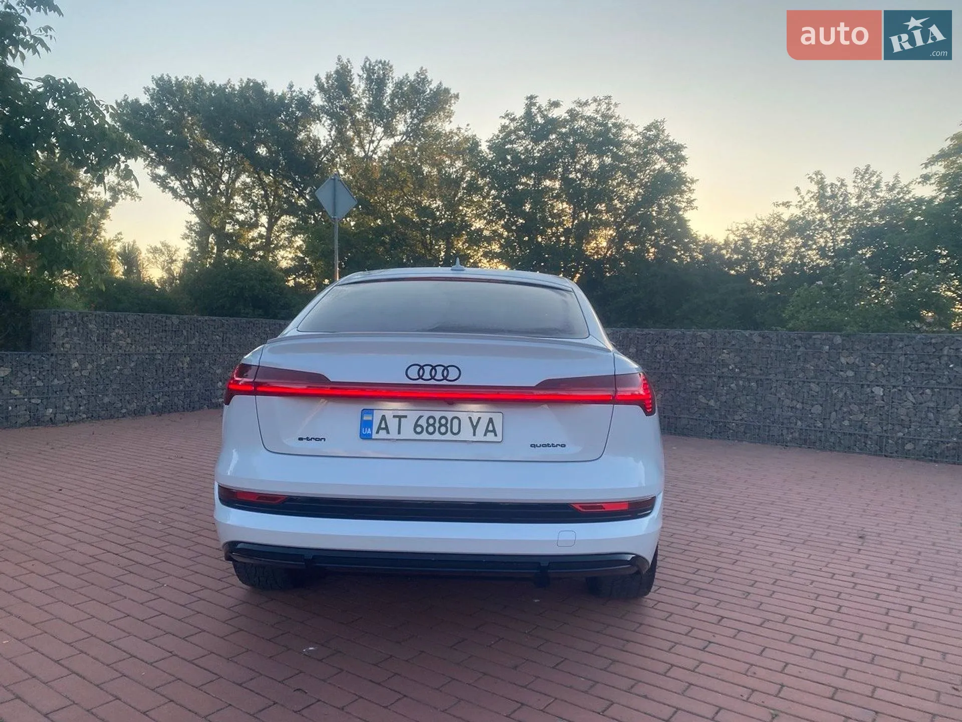 2022 Audi e-tron Sportback - мініатюра 16