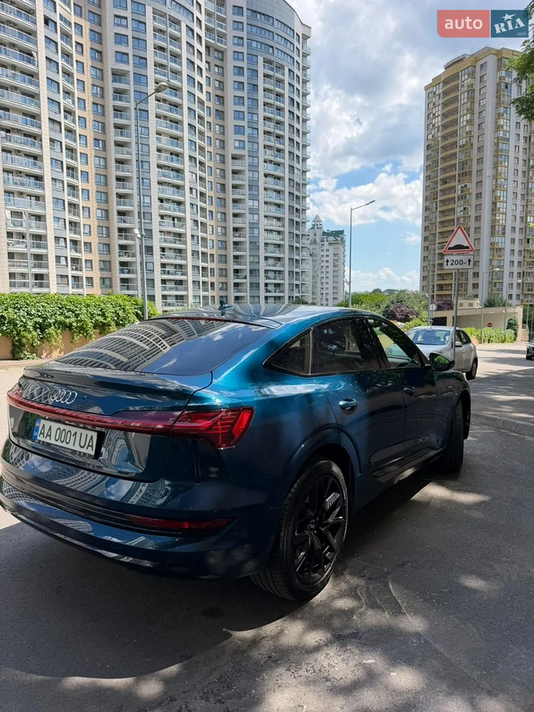 2021 Audi e-tron Sportback - мініатюра 4