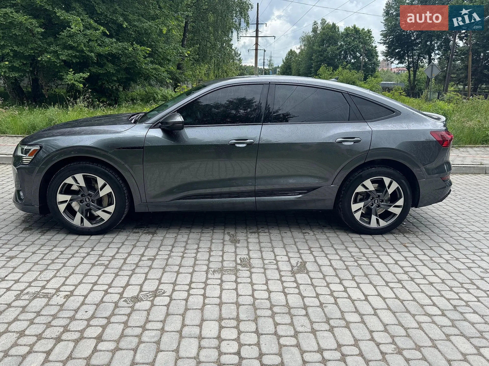 2022 Audi e-tron Sportback - мініатюра 4