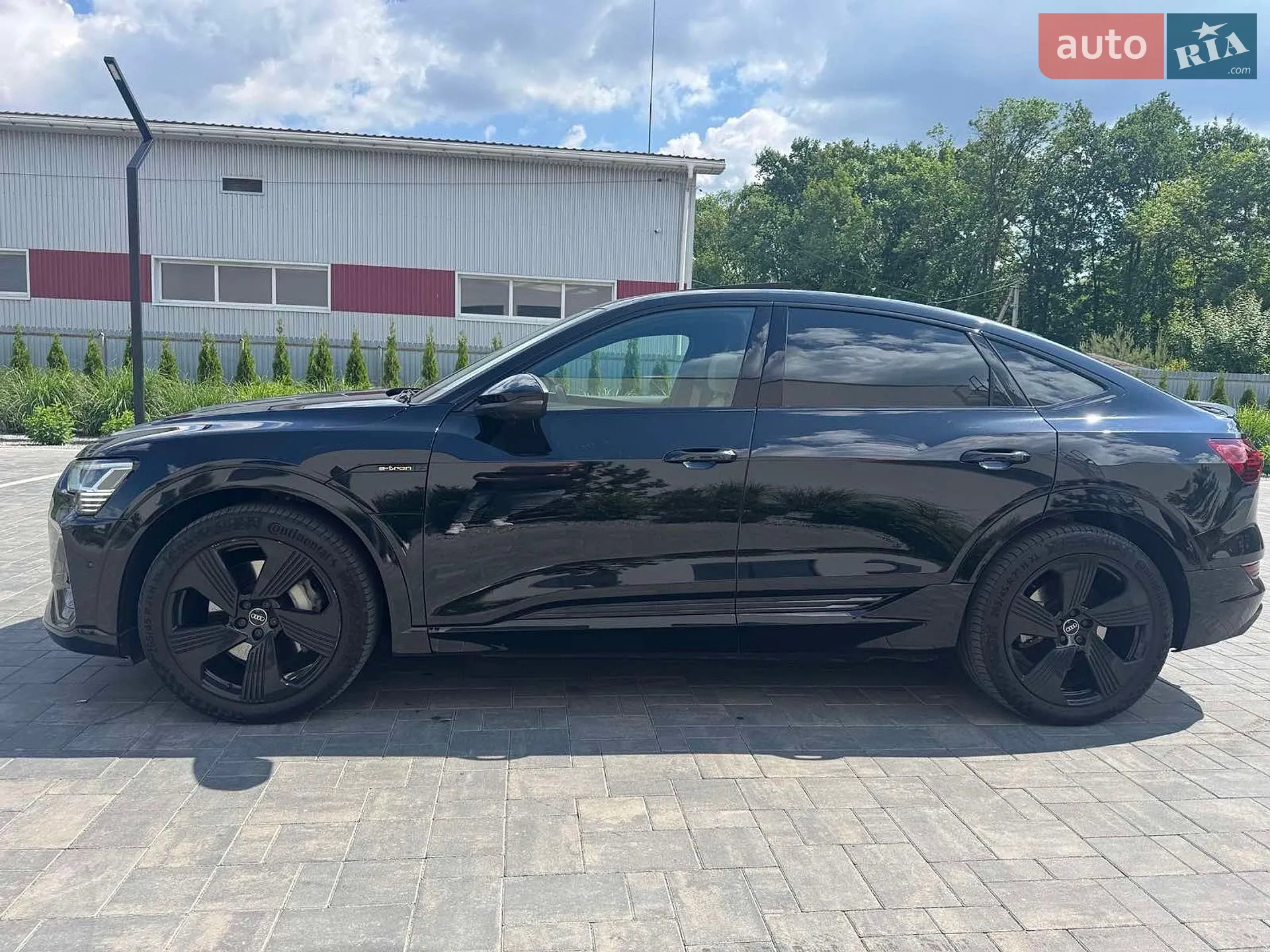 2020 Audi e-tron Sportback - мініатюра 3
