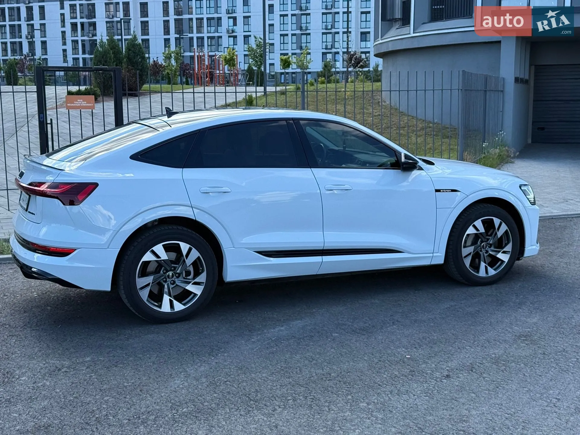 2021 Audi e-tron Sportback - мініатюра 22