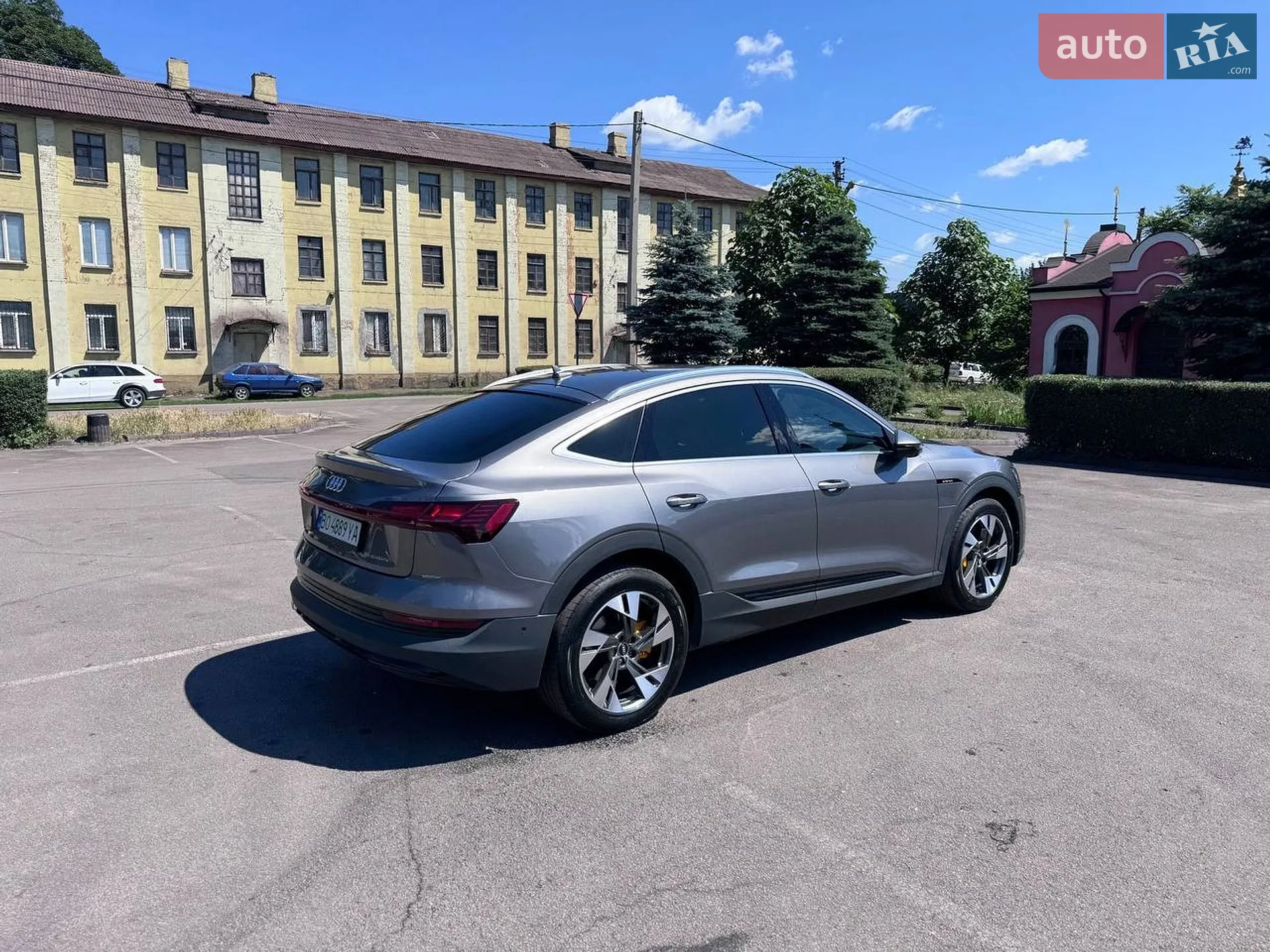 2020 Audi e-tron Sportback - мініатюра 2