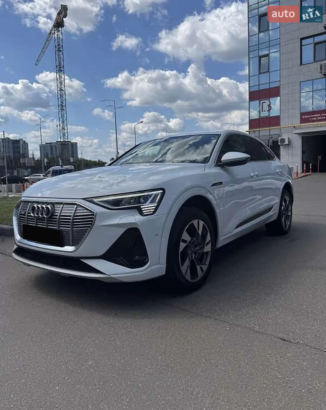 2022 Audi e-tron Sportback - мініатюра 2