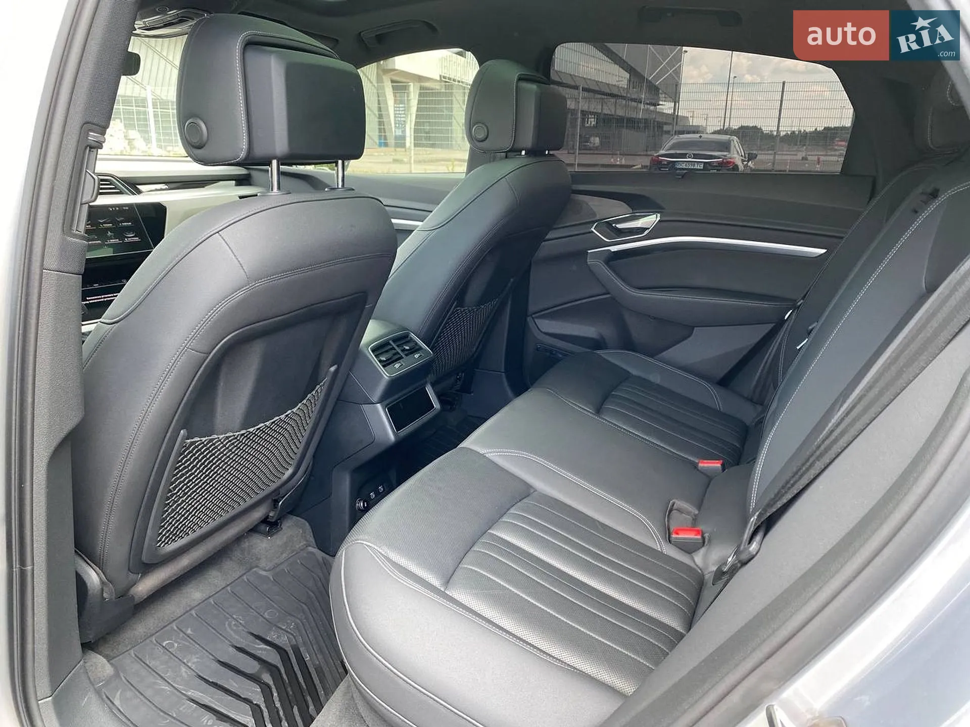 2020 Audi e-tron Sportback - мініатюра 28