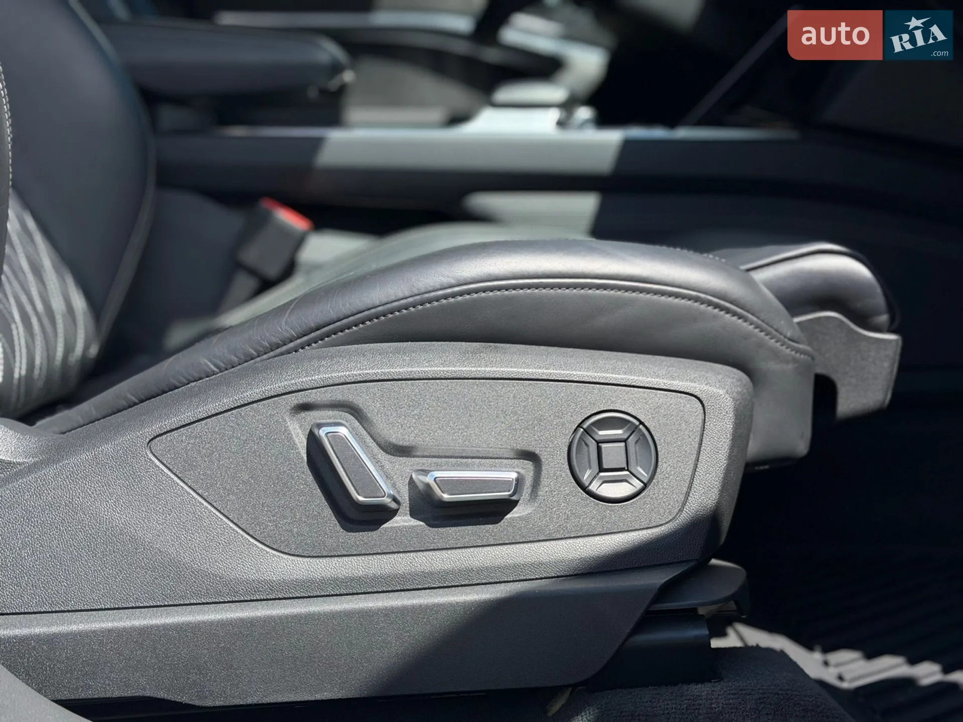 2022 Audi e-tron Sportback - мініатюра 15