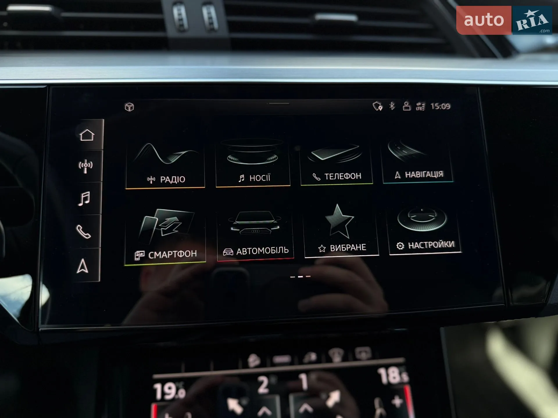 2022 Audi e-tron Sportback - мініатюра 31