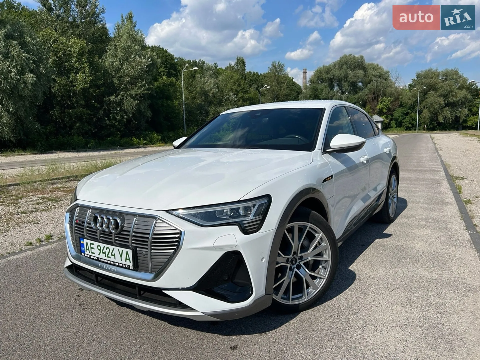 2020 Audi e-tron Sportback - мініатюра 2