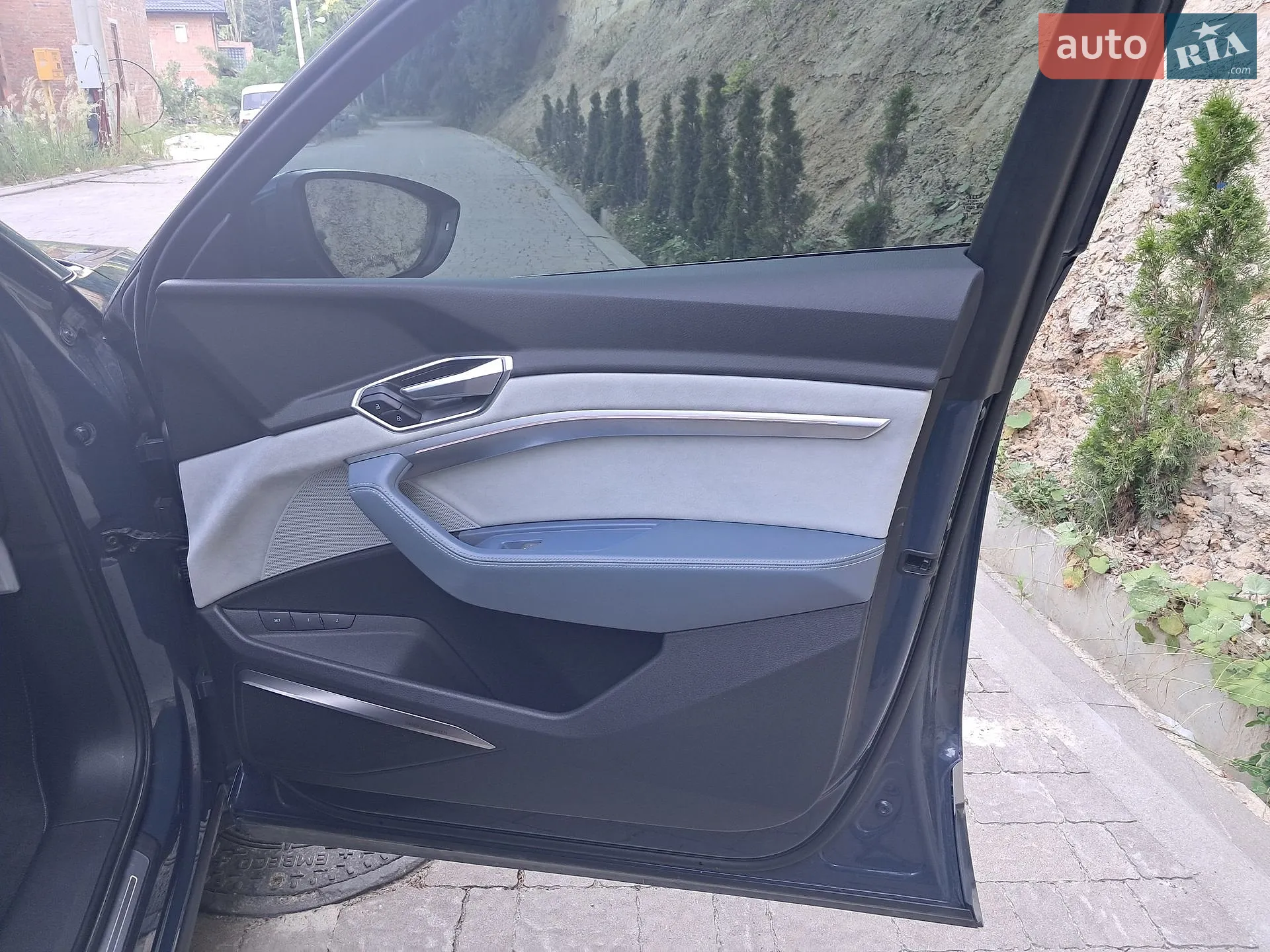 2020 Audi e-tron Sportback - мініатюра 13