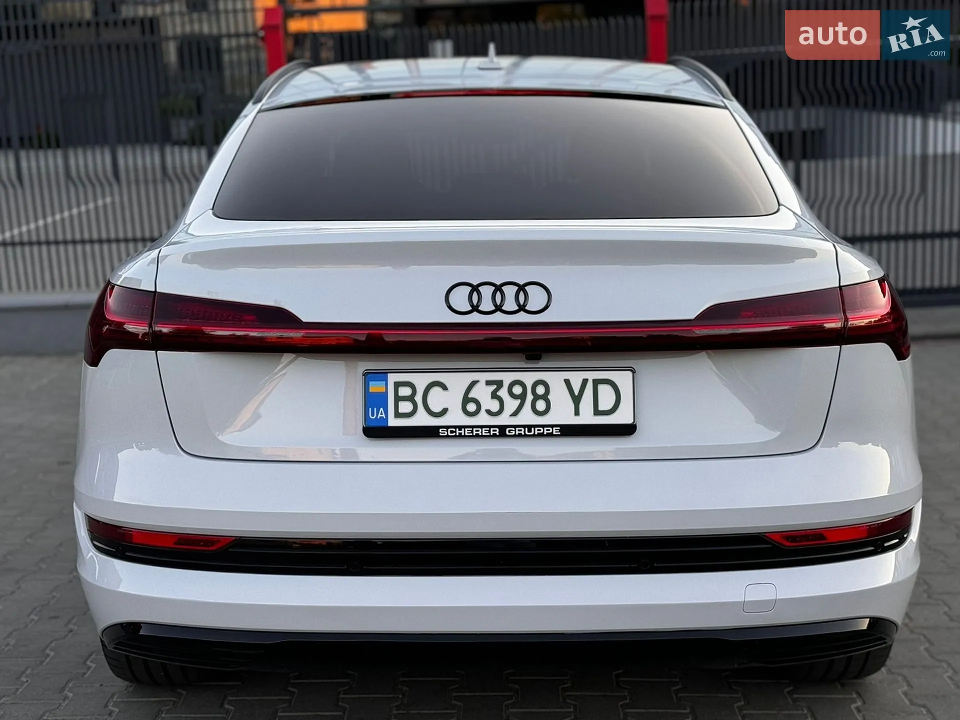 2022 Audi e-tron Sportback - мініатюра 9