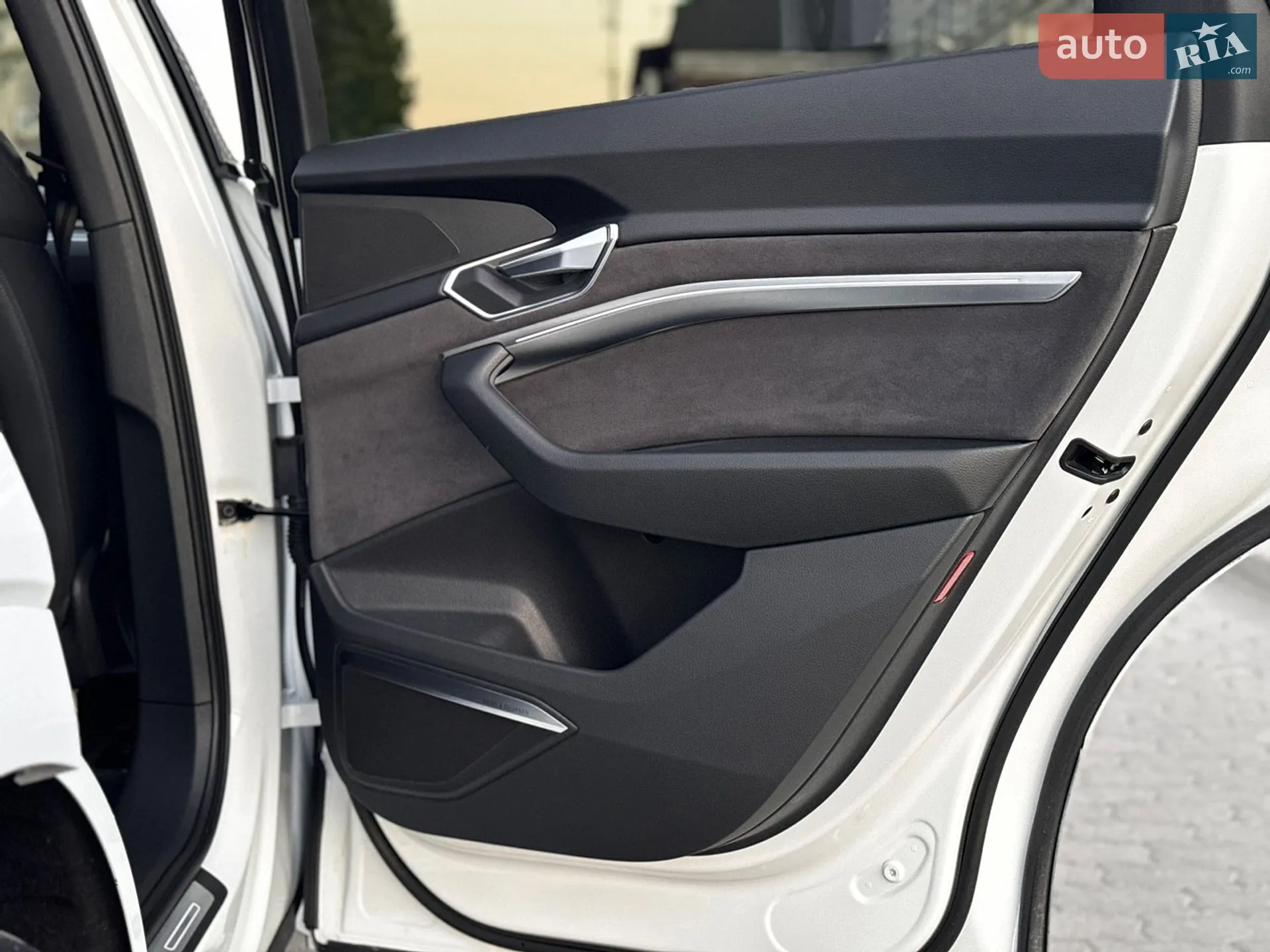 2022 Audi e-tron Sportback - мініатюра 47